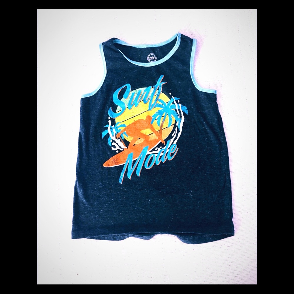 Dark blue tank top with print